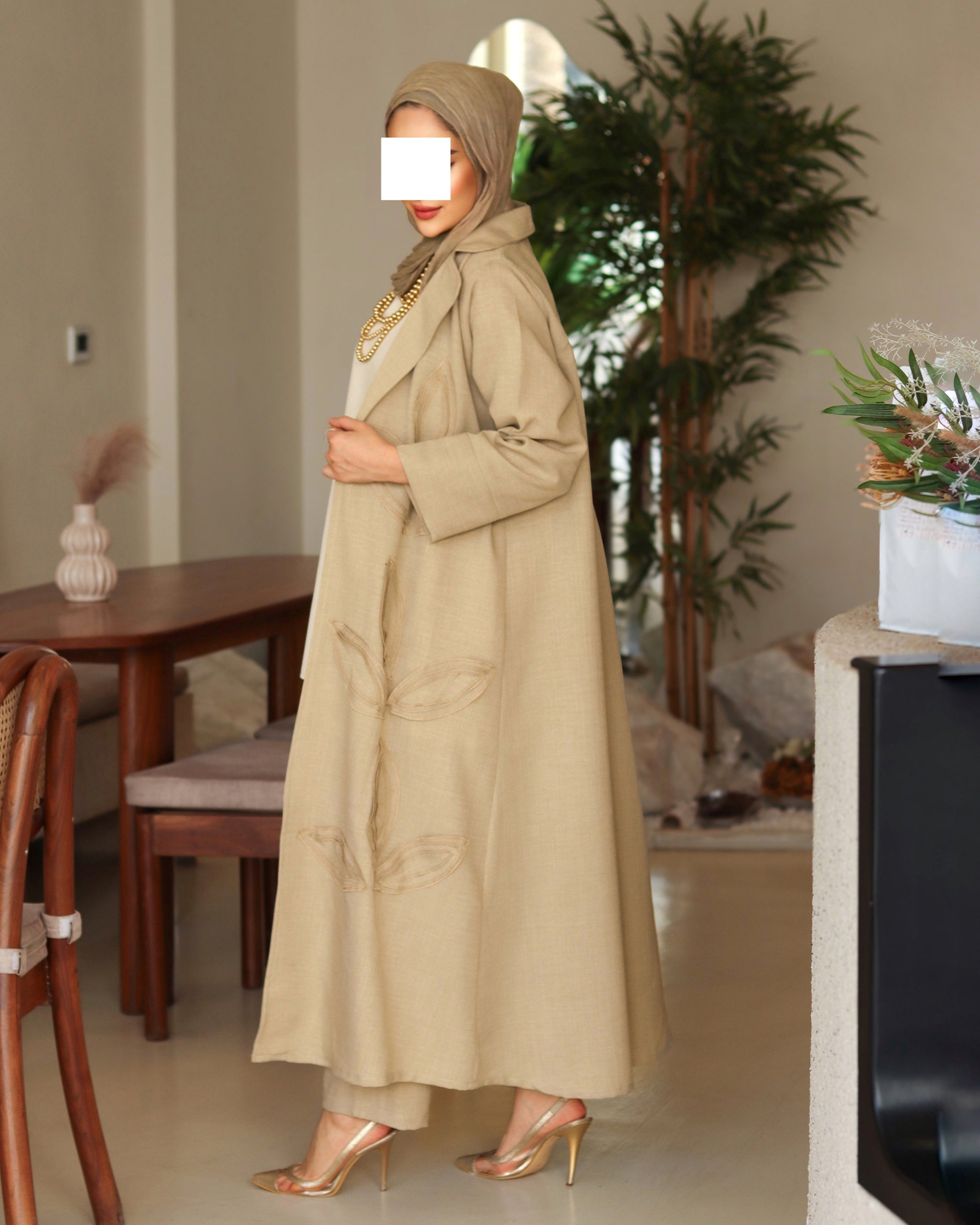 Textured Leaf Chamois Coat Set – Beige