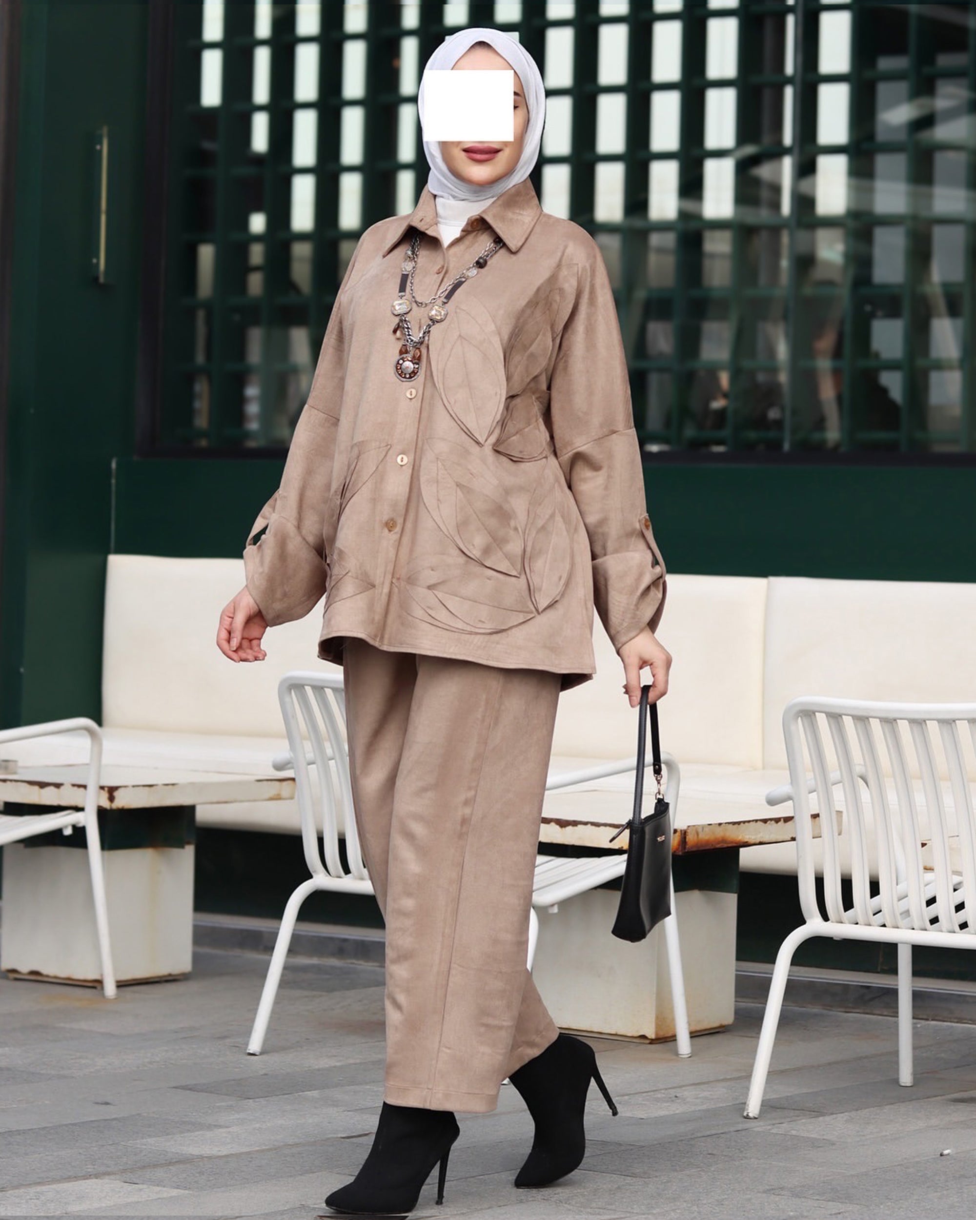 طقم شمواه بأوراق مزخرفة - لون بني رمادي