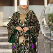 درّاعة مخمل مطرّزة – مزيج زمردي