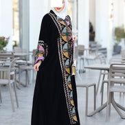 درّاعة مخمل مطرزة – أسود كلاسيك