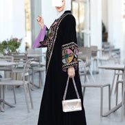 درّاعة مخمل مطرزة – أسود كلاسيك