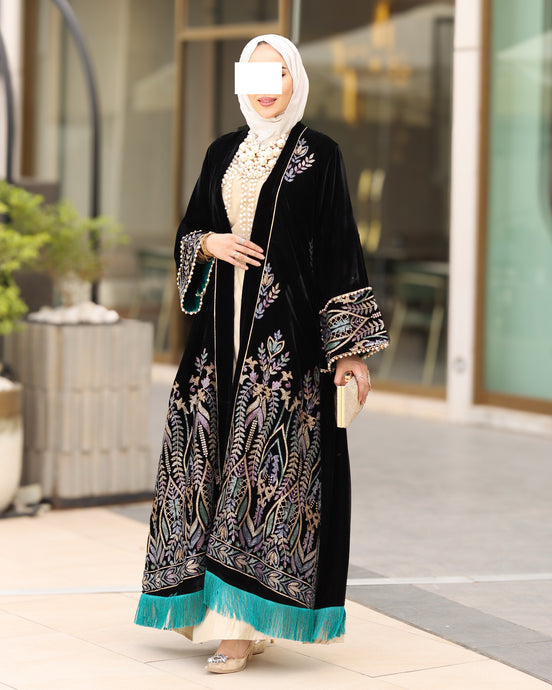 Embroidered Velvet Daraa 2-Piece – Black with Teal Fringe